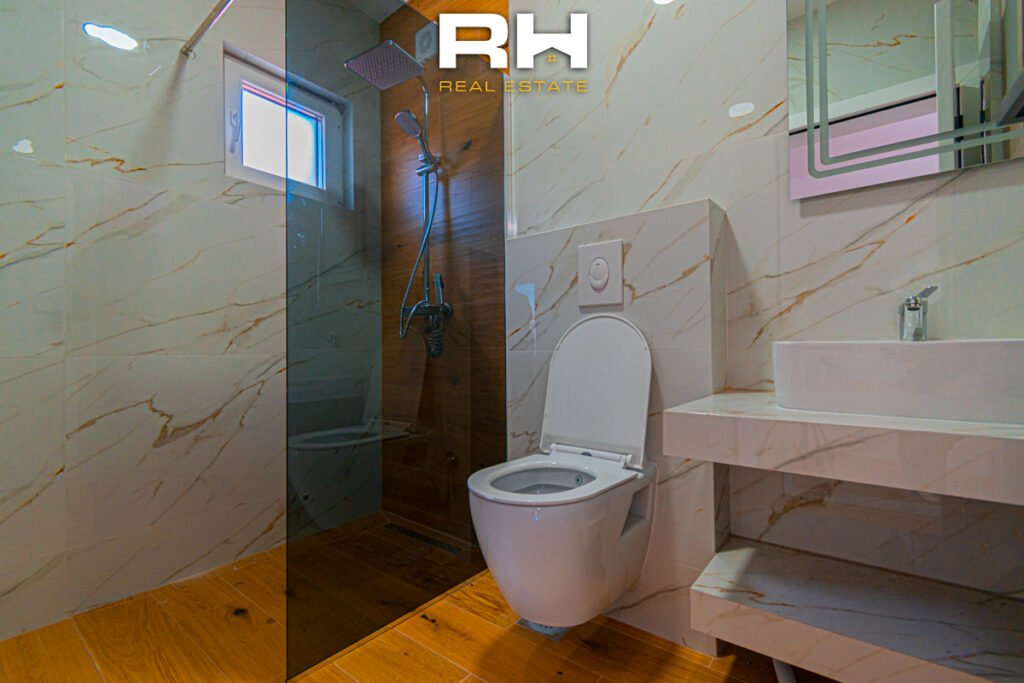 Shtëpi 200m² me #QIRA në Llapllasellë