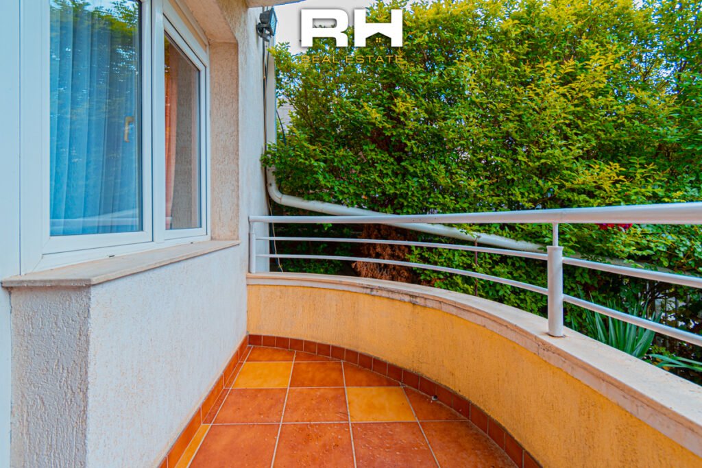 Banesë 155m² me #QIRA në Aktash