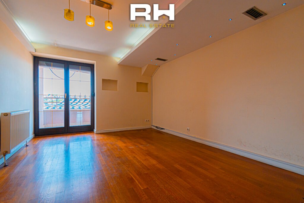 Banesë – Zyre 360m² + 60m² me #QIRA në Pejton