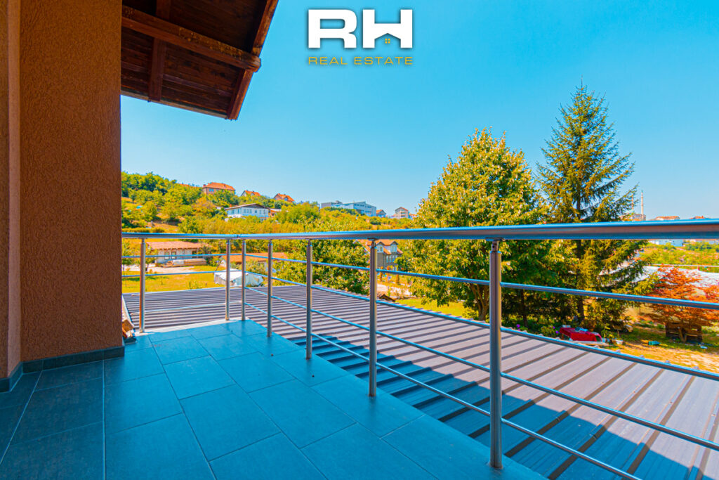 Shtëpi 320m² në SHITJE në Sofali