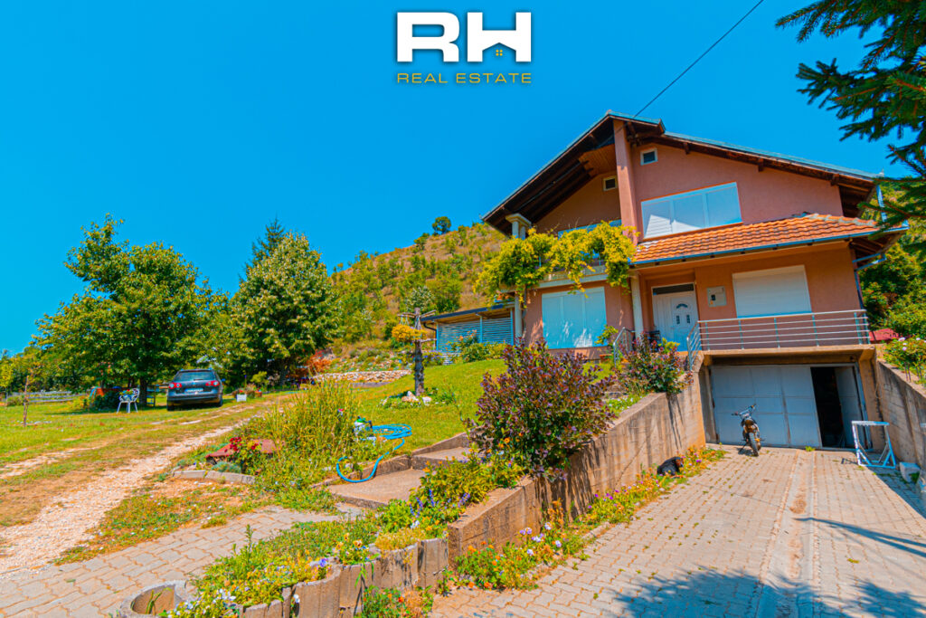 Shtëpi 320m² në SHITJE në Sofali