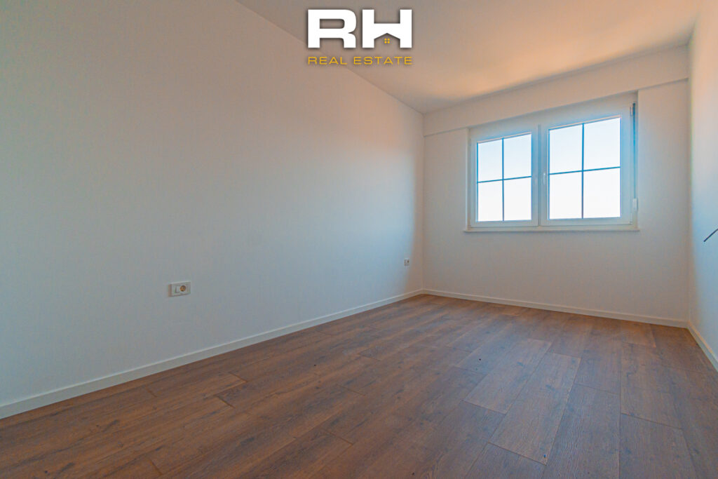 Banesa 68.4m² në SHITJE në Tophane