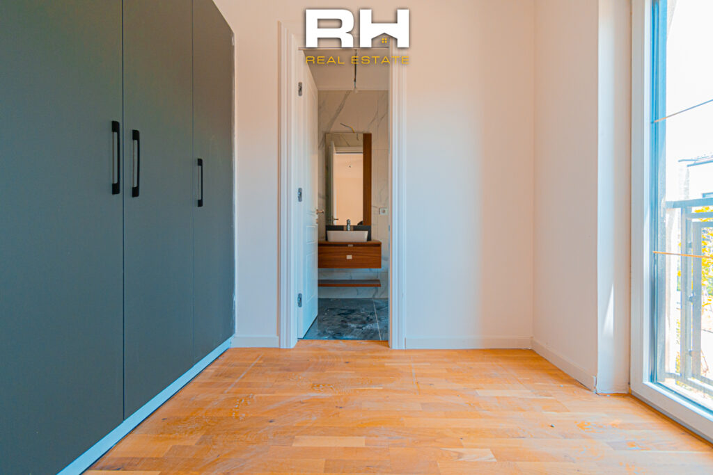 Shtëpi 198m² me #QIRA në Royal Green Residence, Zllatar