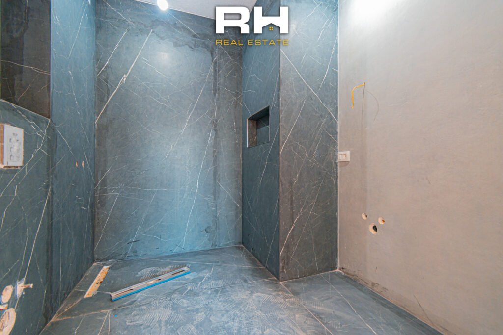 Banesë – Zyre 101.57m² me #QIRA në Lakrishtë