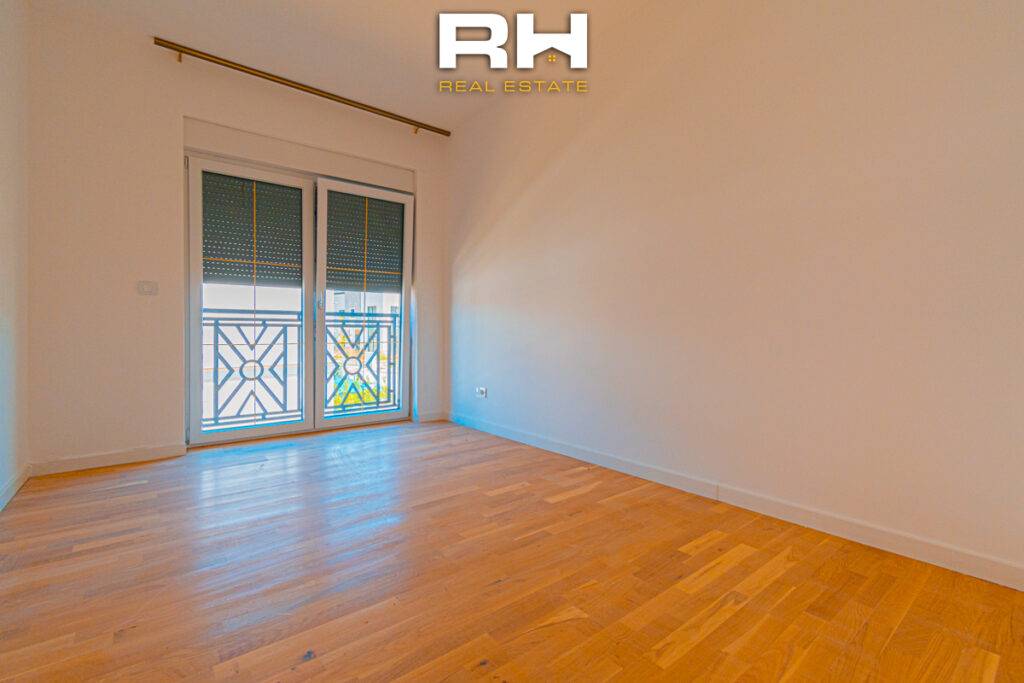 Shtëpi 198m² me #QIRA në Royal Green Residence, Zllatar