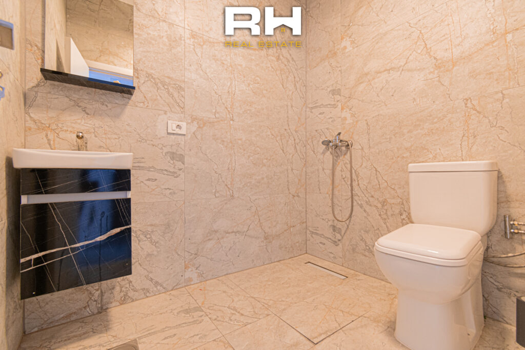 Penthouse 107.7 + 145m² në SHITJE te Prishtina e Re
