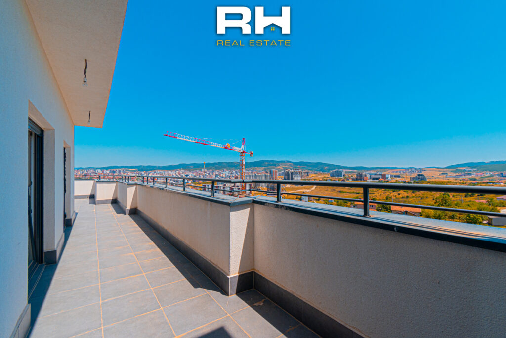 Penthouse 107.7 + 145m² në SHITJE te Prishtina e Re