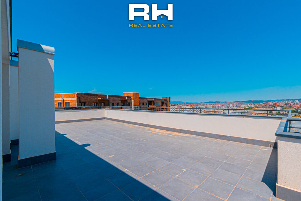Penthouse 107.7 + 145m² në SHITJE te Prishtina e Re