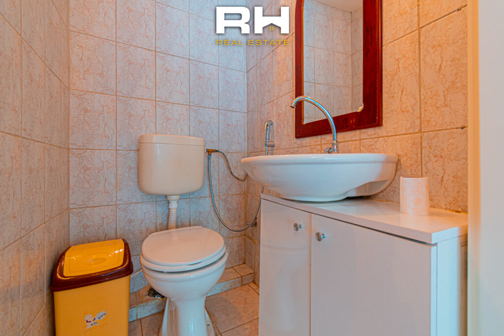 Lokal 80m² me #QIRA në Bregun e Diellit