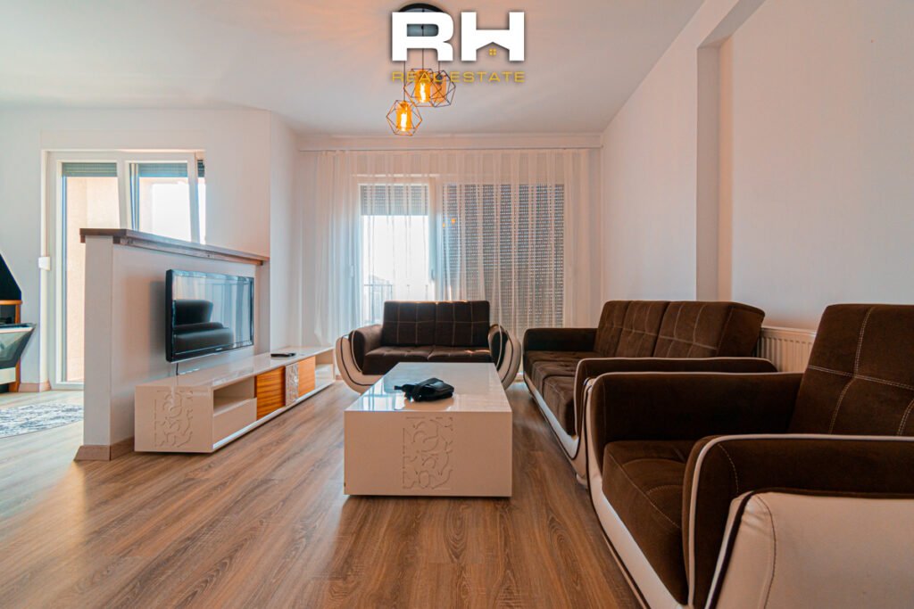Banesë 89m² me #QIRA në Rrugën C