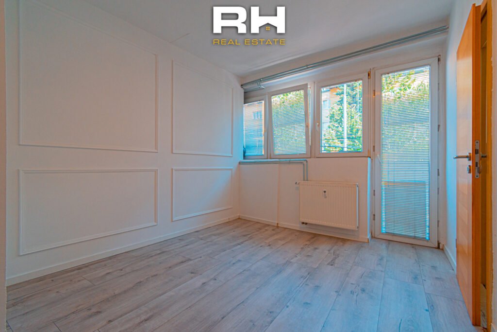 Banesë – Zyre 72m² me #QIRA në Qendër
