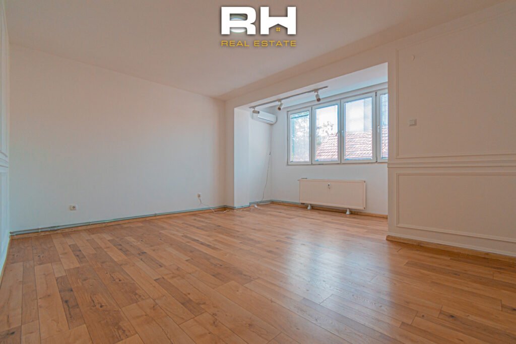 Banesë – Zyre 72m² me #QIRA në Qendër