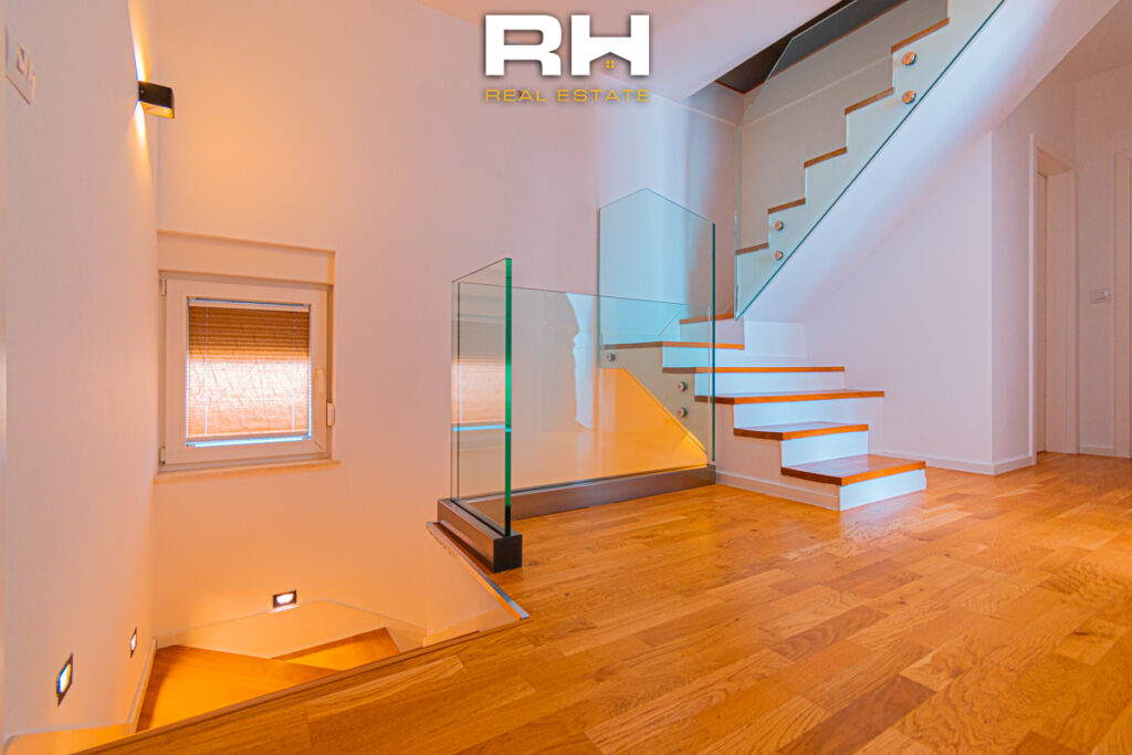 Shtëpi 205m² me #QIRA në lagjen Qershia, Çagllavicë