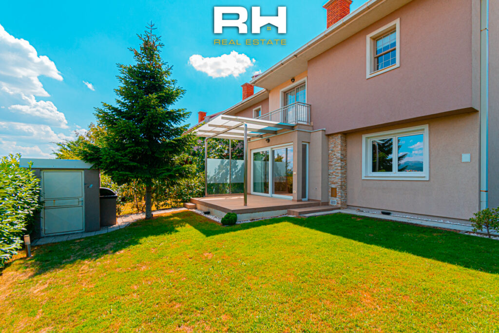 Shtëpi 275m² me #QIRA në Fshatin Ndërkombëtar
