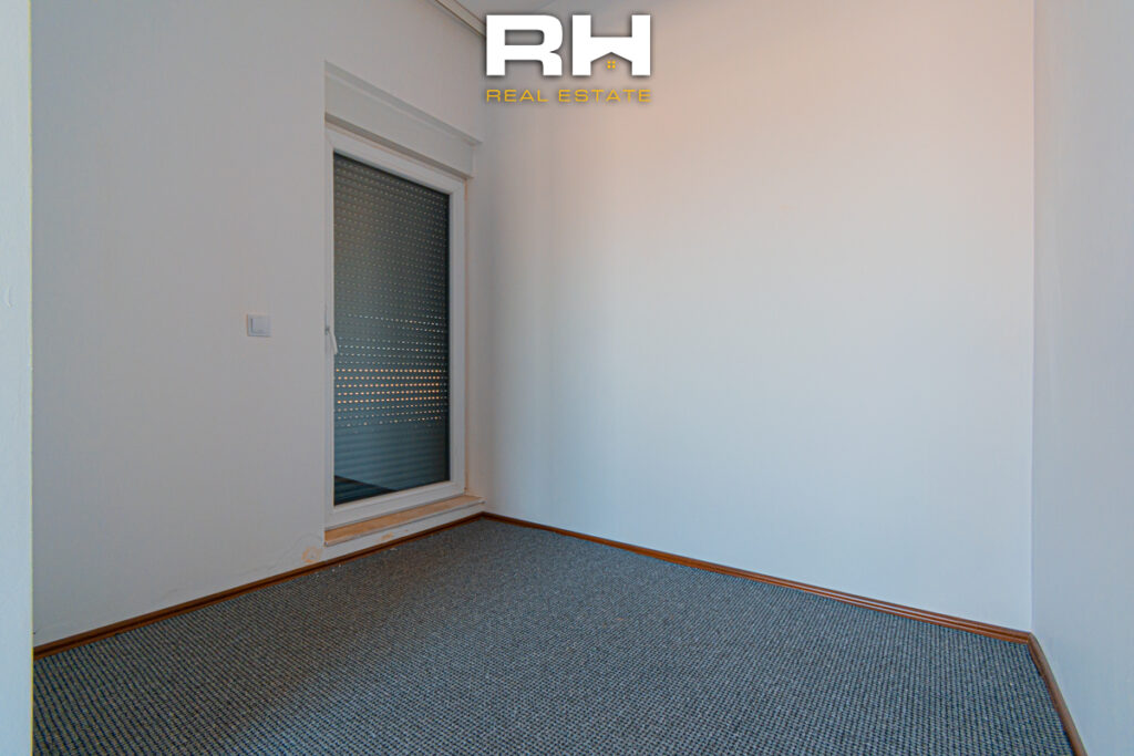 Penthouse 107.7 + 145m² në SHITJE te Prishtina e Re