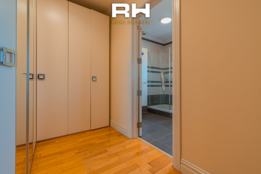 Shtëpi 275m² me #QIRA në Fshatin Ndërkombëtar