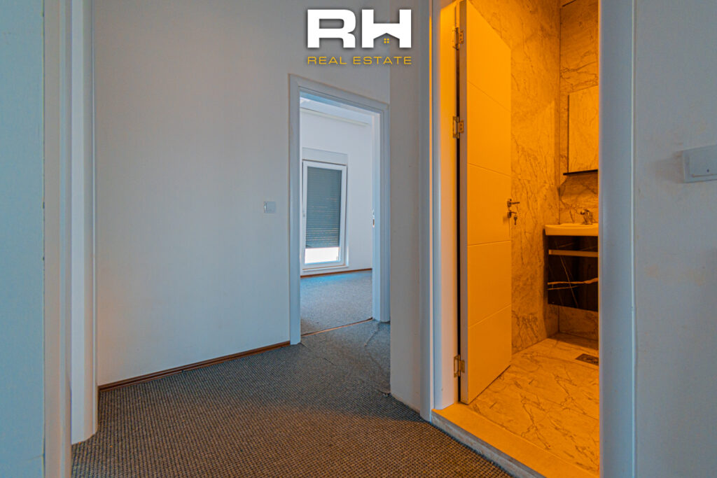 Penthouse 107.7 + 145m² në SHITJE te Prishtina e Re