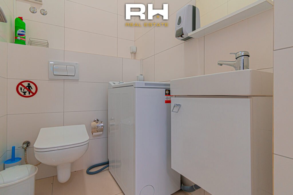 Lokal 84m² me #QIRA në Emshir