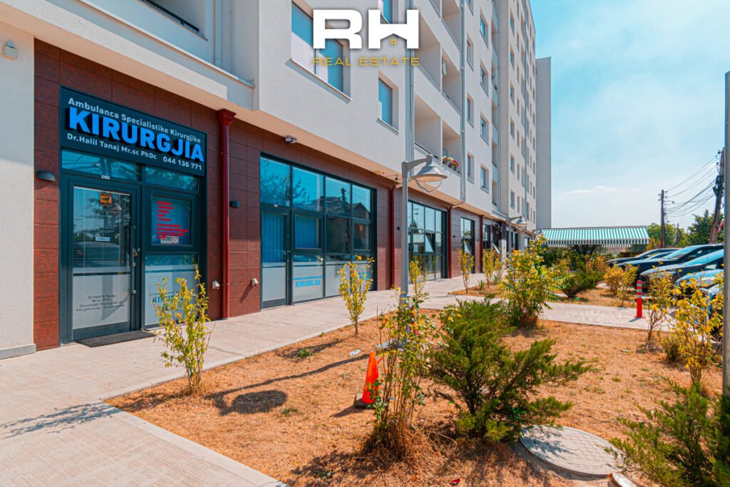 Lokal 84m² me #QIRA në Emshir