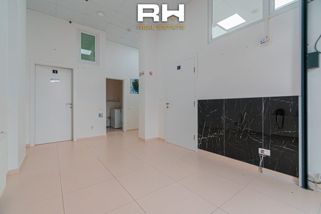 Lokal 84m² me #QIRA në Emshir