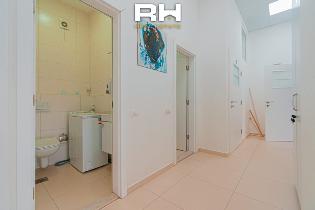 Lokal 84m² me #QIRA në Emshir