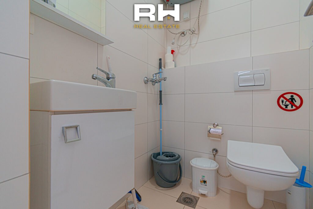 Lokal 84m² me #QIRA në Emshir