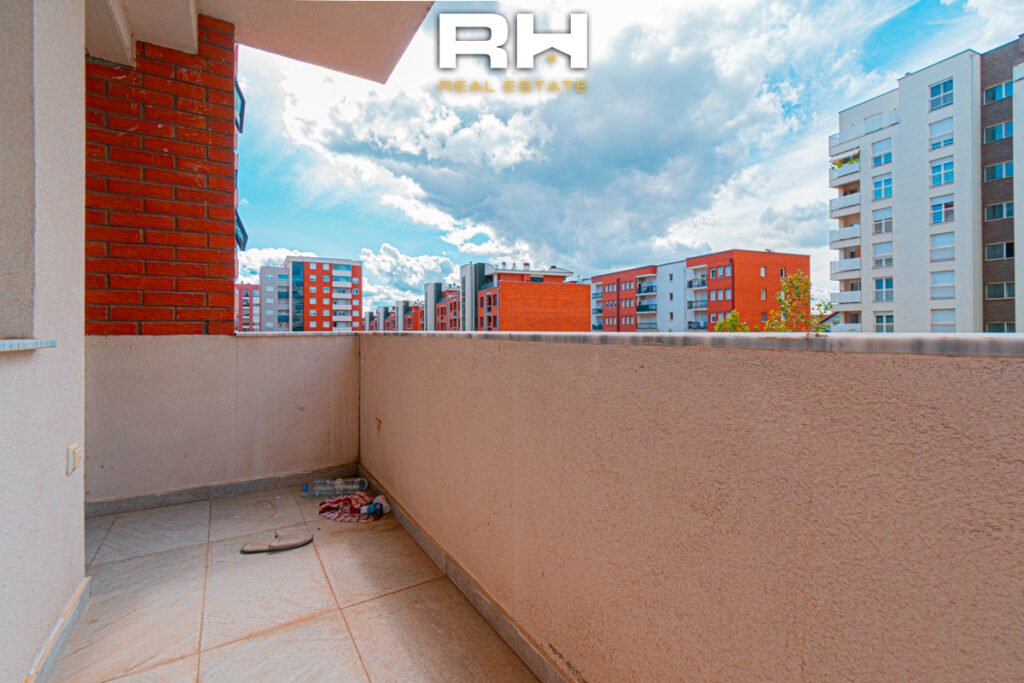 Banesë – Zyre 75m² me #QIRA te Rruga B