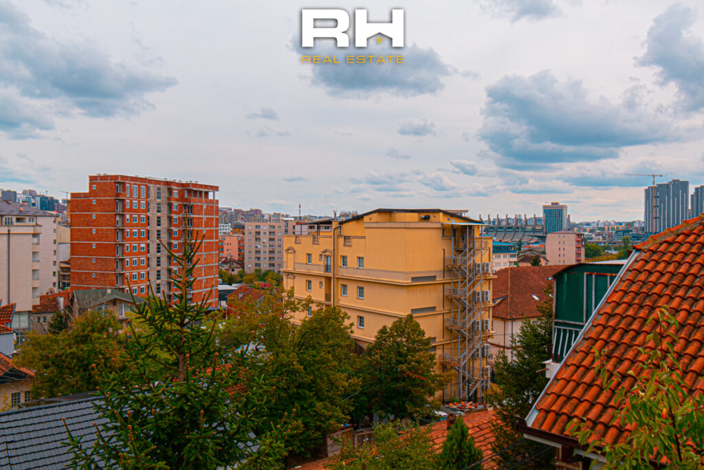 Shtëpi 180m² me #QIRA në Dragodan
