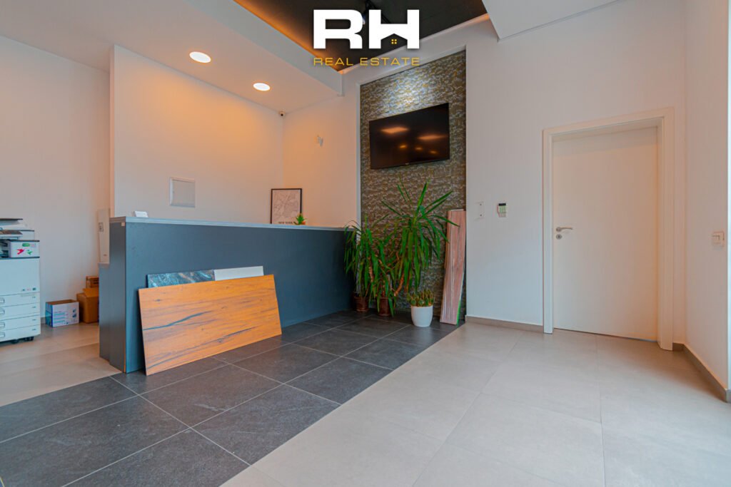 Lokal 180m² me #QIRA në Emshir
