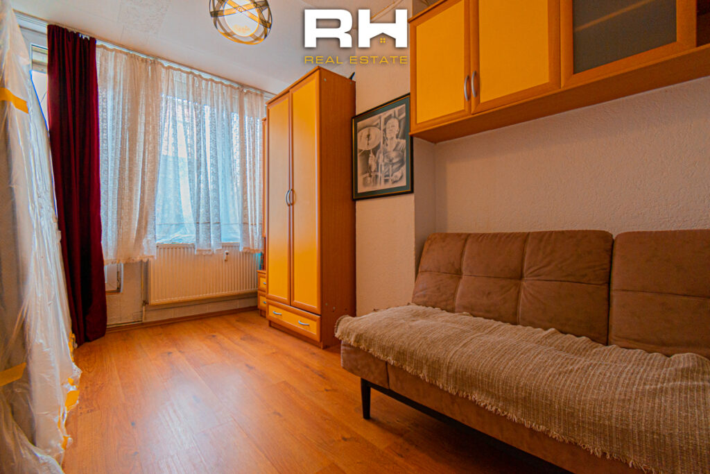 Banesë – Zyre 140m² + 138m² me #QIRA në Qendër