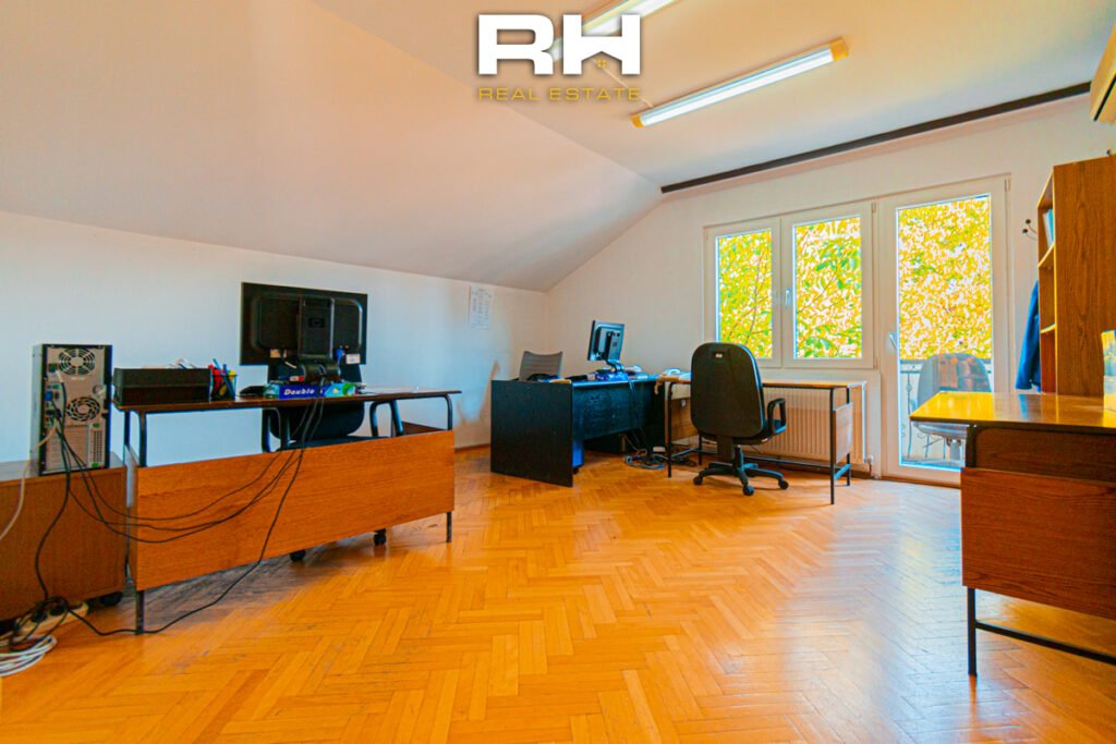 Objekt 432m² me #QIRA në Pejton