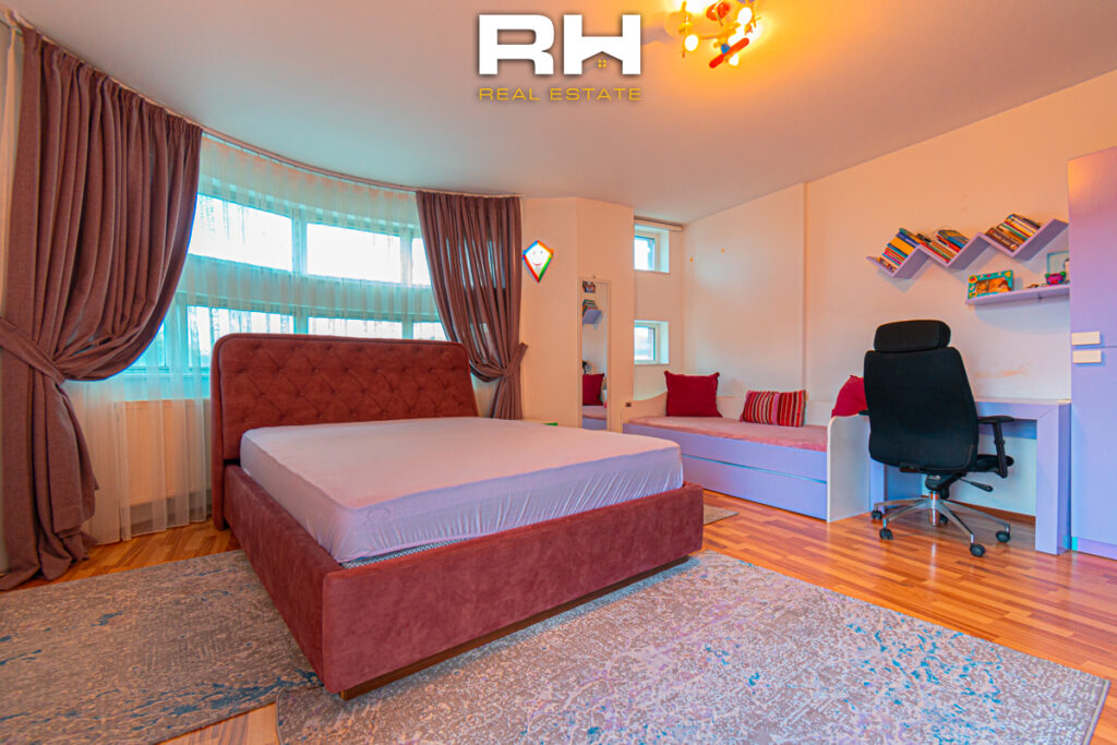 Shtëpi 237m² me #QIRA në Veternik