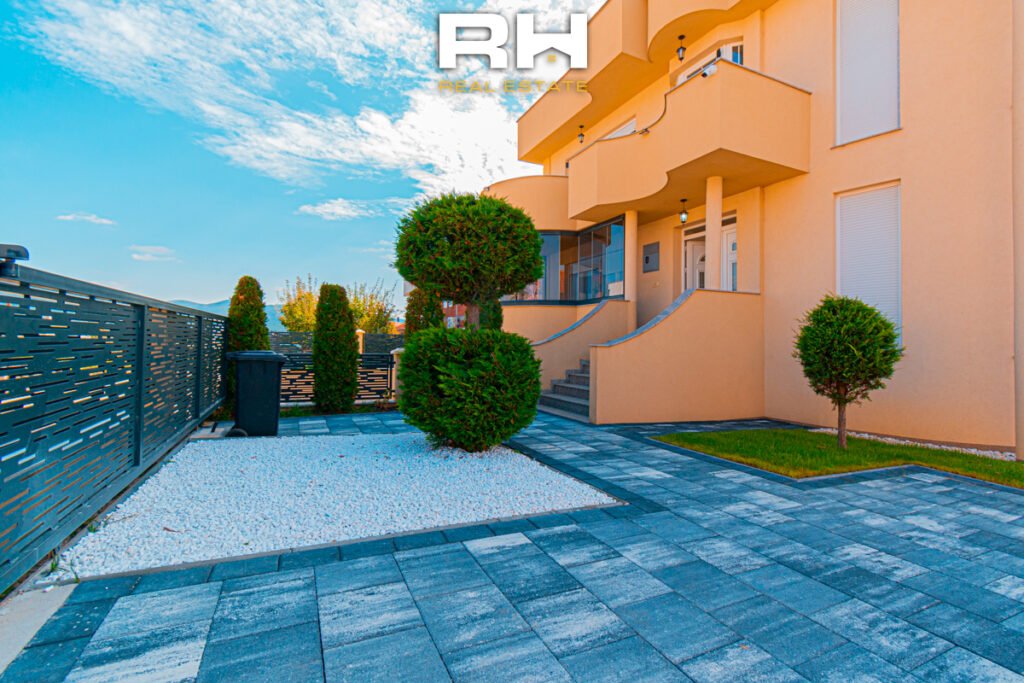 Shtëpi 345m² me #QIRA në Hajvali