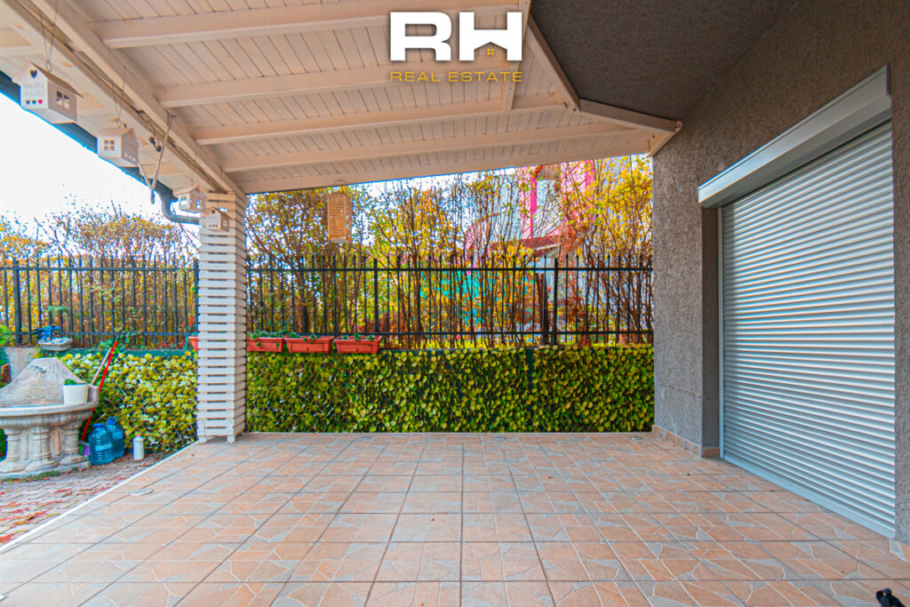 Shtëpi 237m² me #QIRA në Veternik