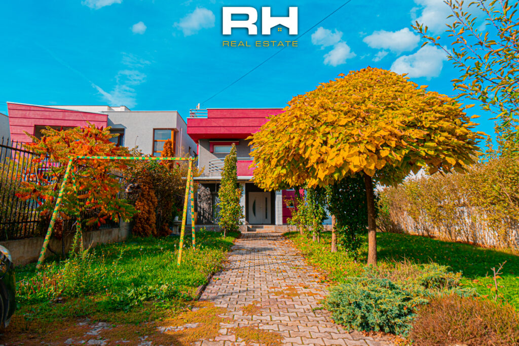 Shtëpi 237m² me #QIRA në Veternik