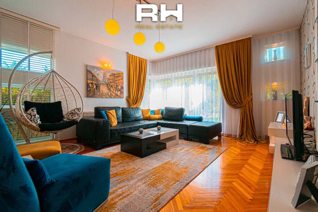 Shtëpi 237m² me #QIRA në Veternik