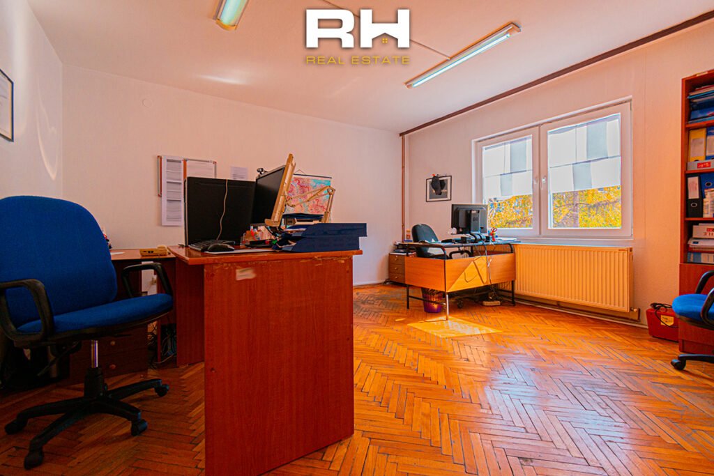 Objekt 432m² me #QIRA në Pejton