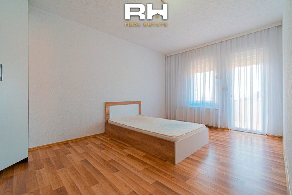 Shtëpi 345m² me #QIRA në Hajvali