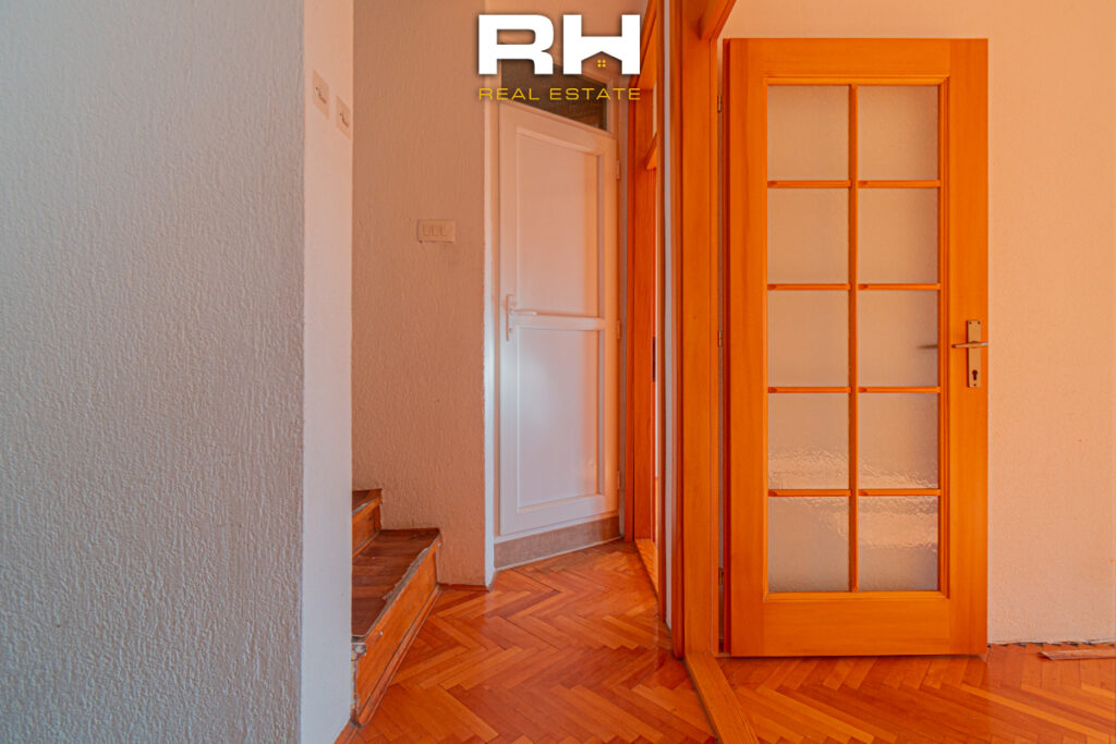 Banesë – Zyre 140m² me #QIRA në Dardani