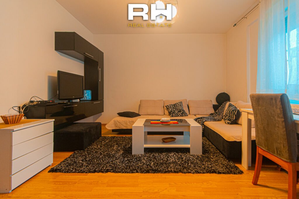 Banesë 72m² me #QIRA në lagjen Dodona