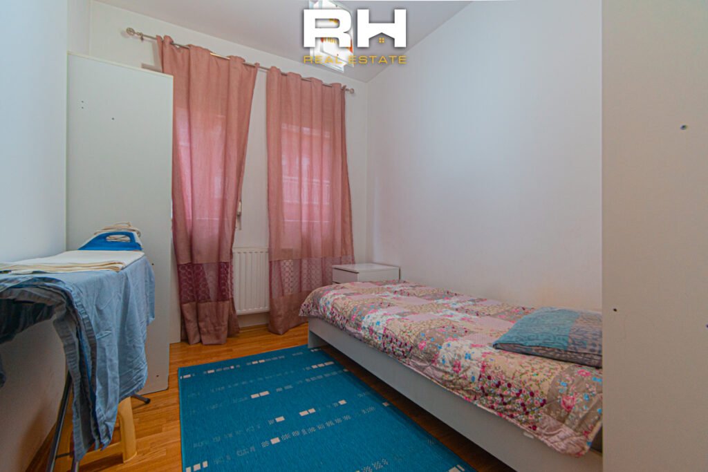 Banesë 72m² me #QIRA në lagjen Dodona