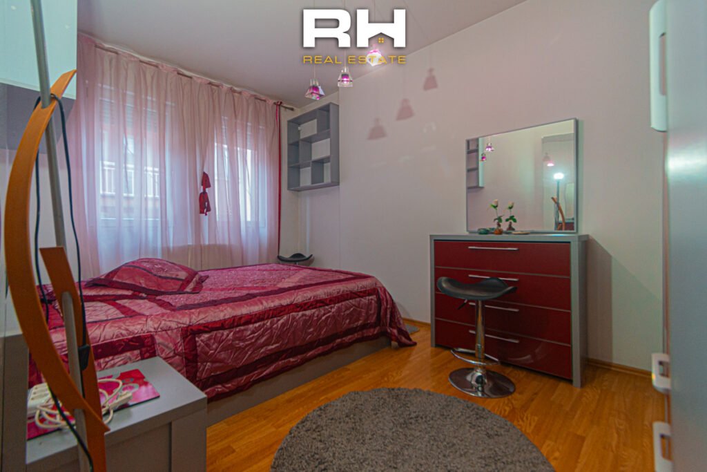 Banesë 72m² me #QIRA në lagjen Dodona