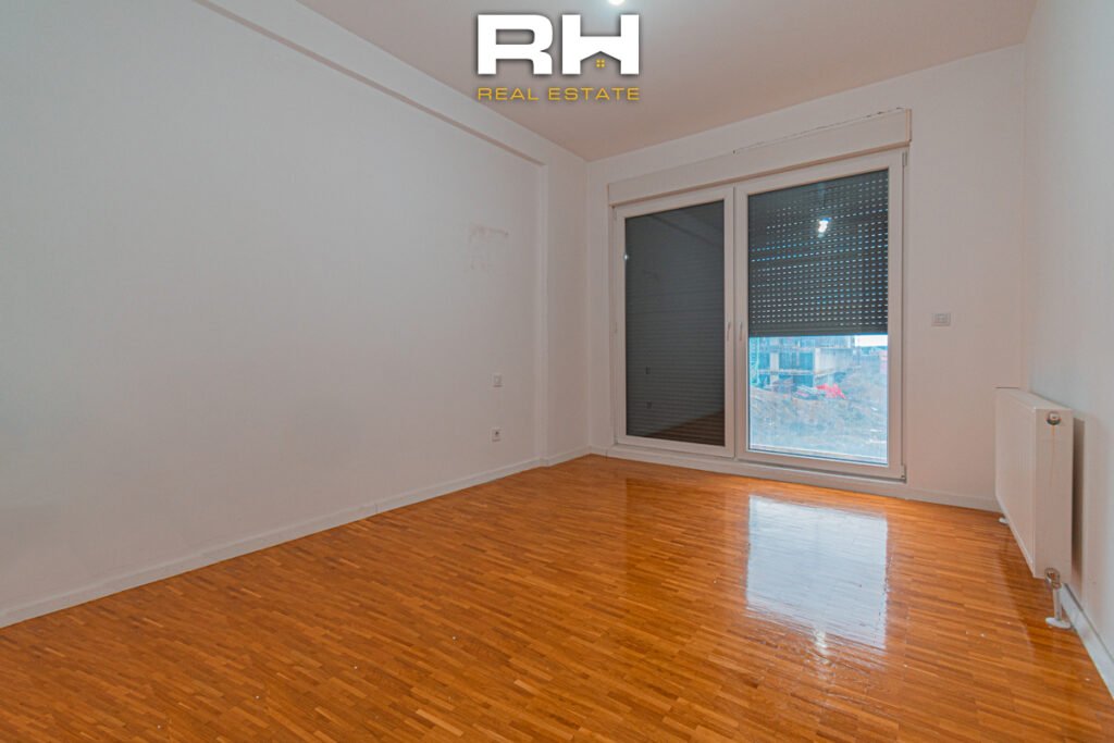 Banesë – Zyre 66m² me #QIRA në Emshir