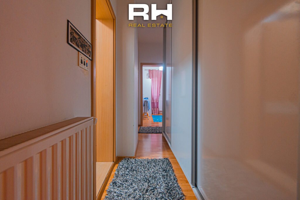 Banesë 72m² me #QIRA në lagjen Dodona