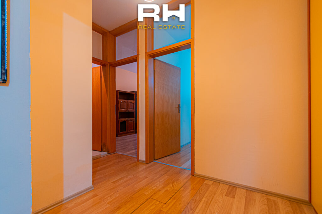 Banesë – Zyre 97m² me #QIRA në Dardani