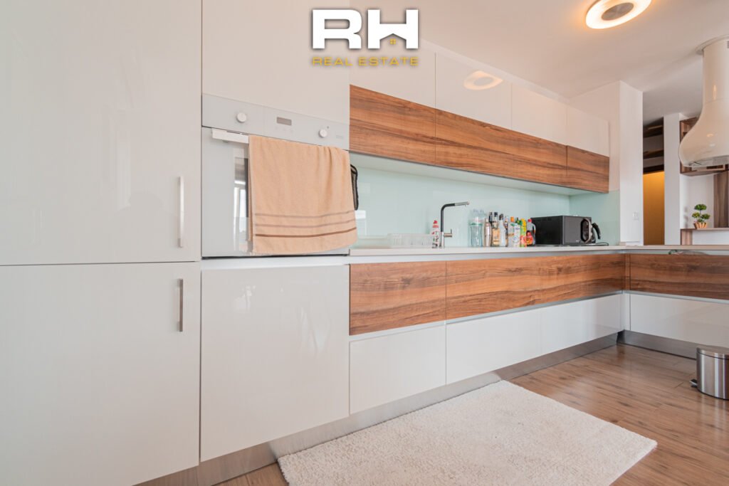 Penthouse 175m² + 52m² në SHITJE në Dragodan / Arbëri