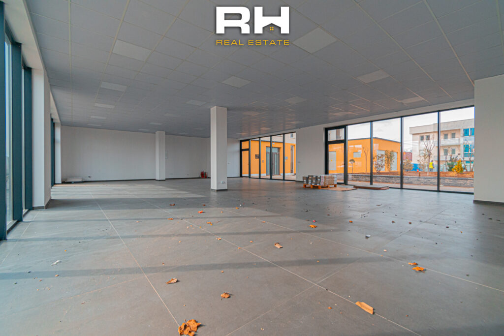 Lokal 240m² me #QIRA në Bresje