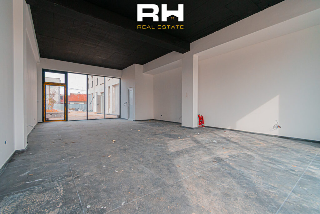Lokal 240m² me #QIRA në Bresje