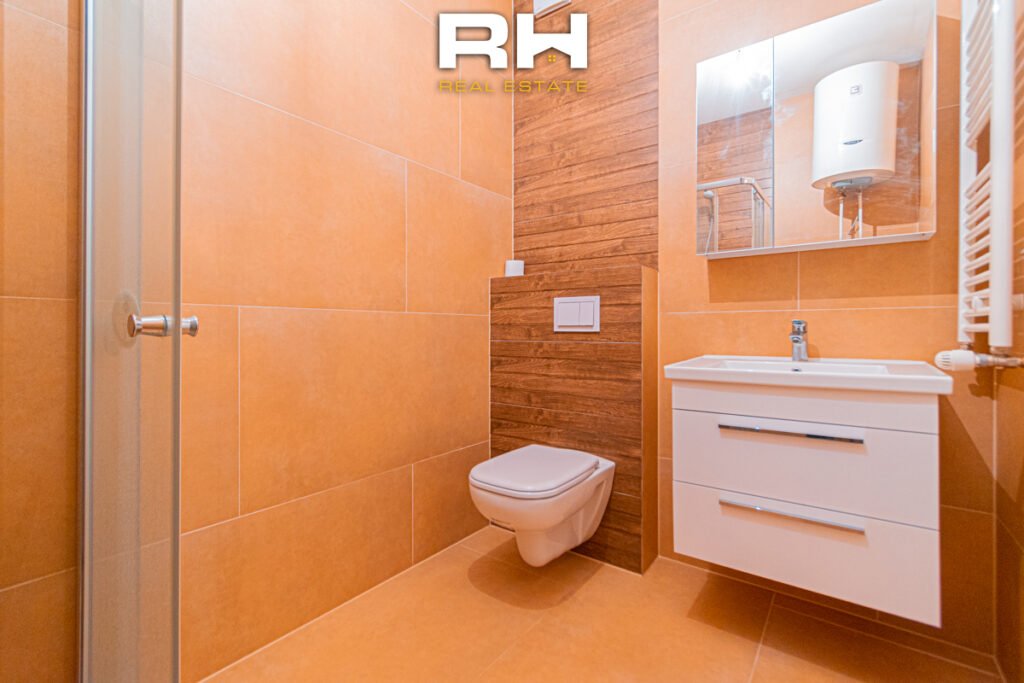 Zyre 64m² me #QIRA në Emshir