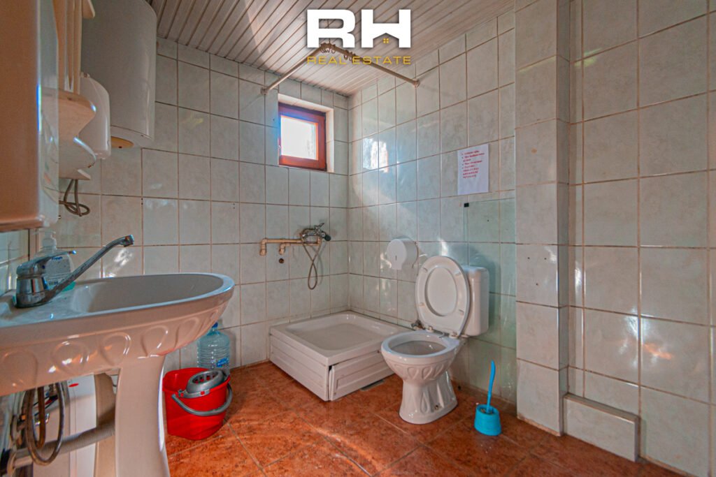 Objekt 342m² me #QIRA në Pejton